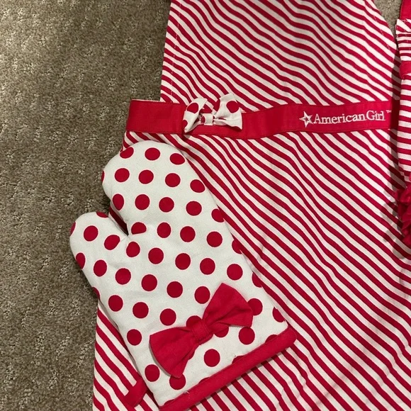 American Girl Doll Matching Red and White Striped Apron Set with Polka Dot Mitts - Picture 3 of 5